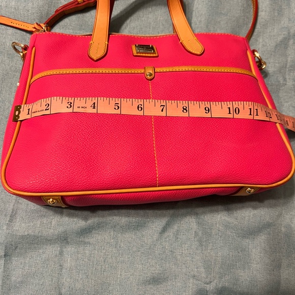 👜 Dooney & Bourke Small Daniela Satchel - Dark Pink- EUC- Crossbody - Picture 5 of 11